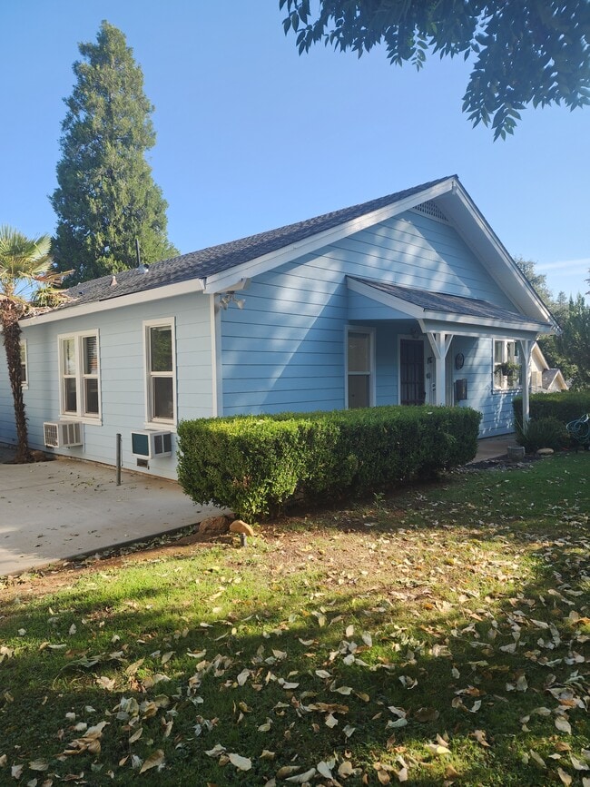 Building Photo - 1123 Eureka Way Unit # 4 Rental
