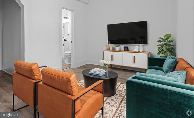 Building Photo - 1308 W Lexington St Unit 2F Rental