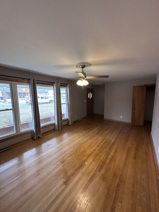 Photo - 638 Oakland Dr