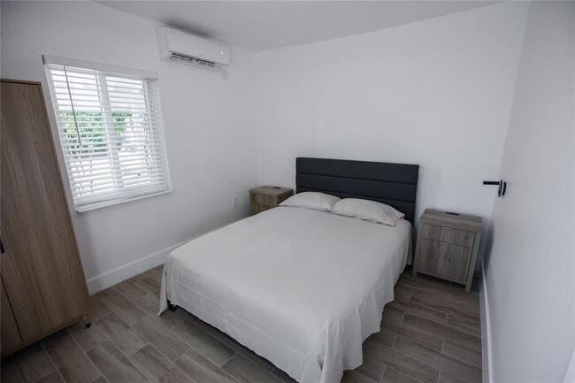 Photo - 1112 NE 17th Terrace Unidad 1