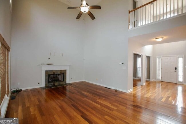 Photo - 435 Chandler Ct