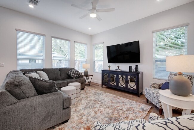 Living Room - 413 W Odell St Unit 1