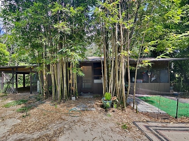 Building Photo - 1431 Seminola Blvd