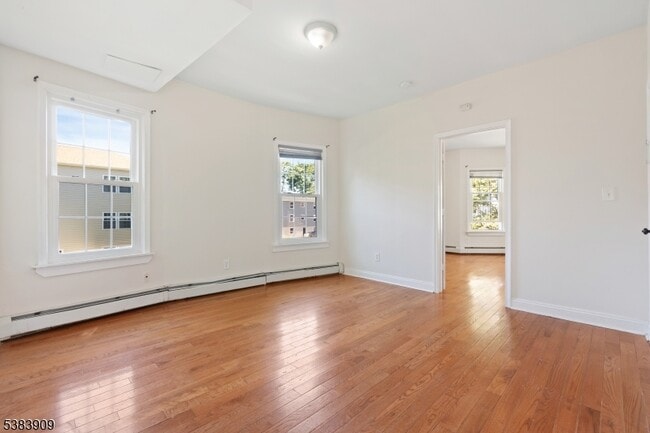 Photo - 66 N 15th St