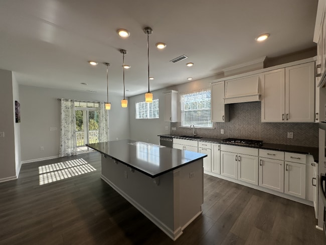 Photo - 7125 Crested Iris Pl