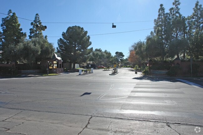 Photo - Las Vegas Country Club