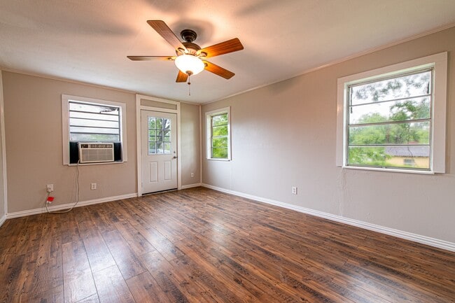 Building Photo - 7110 McHenry St Unit B-TOP Rental