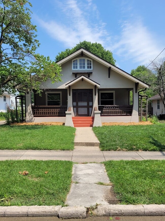 Building Photo - 3 Bedroom 1.5 Bath Cottage-Old Southwest