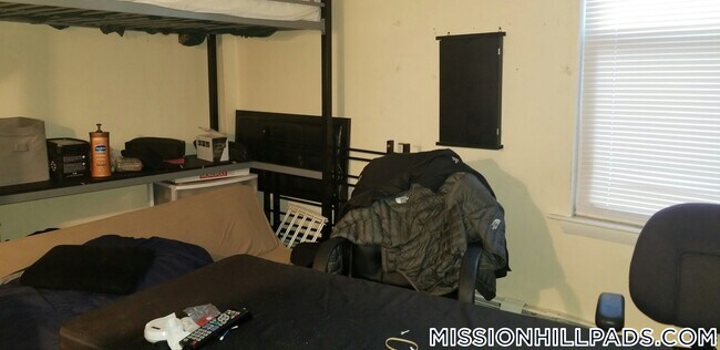 51 S Huntington Ave Unidad 104