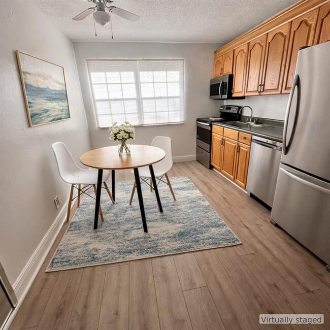 Building Photo - 510 NE 17th Ave Unit 510