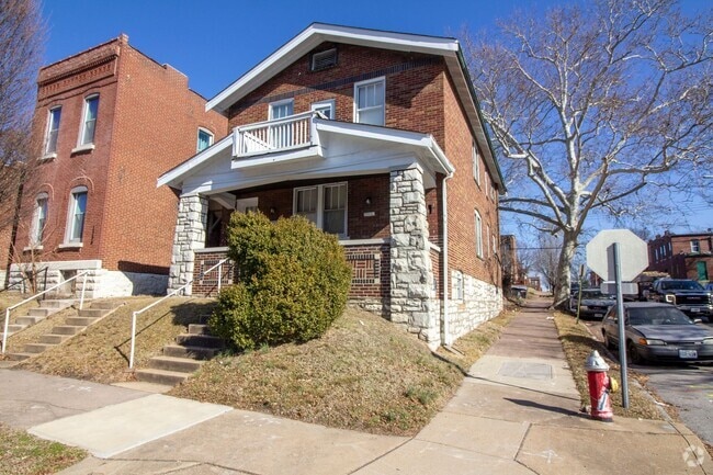 Building Photo - 3260 Michigan Ave Unit 3260 Michigan A Rental