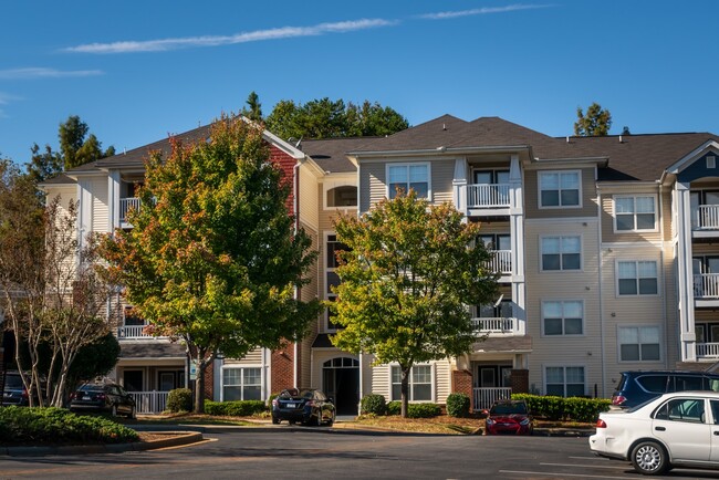 South Oak Crossing Apartments