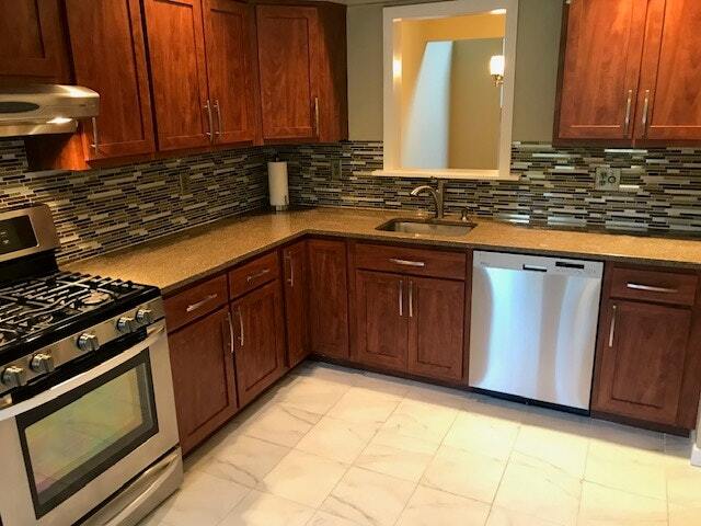 Photo - 9 Shadowwood Cir