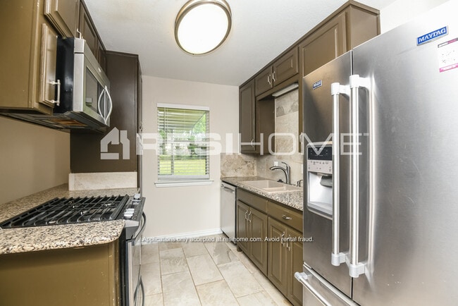 Photo - 521 Kemper Ave