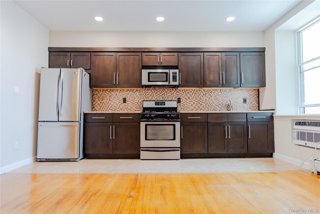 Photo - 25 W Broadway Unit 506