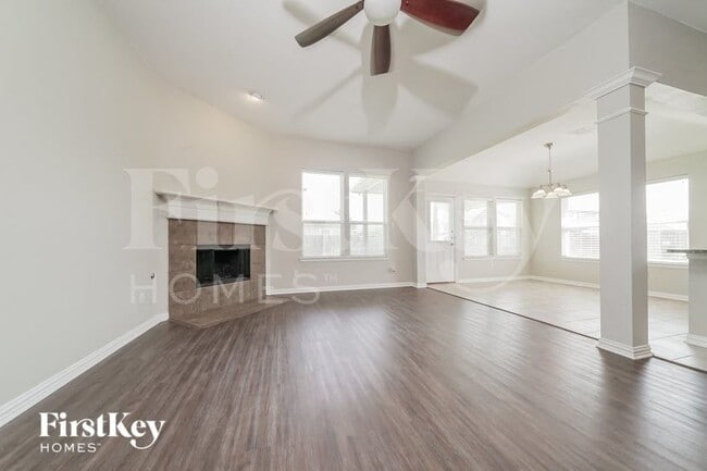 Photo - 1521 Toucan Dr