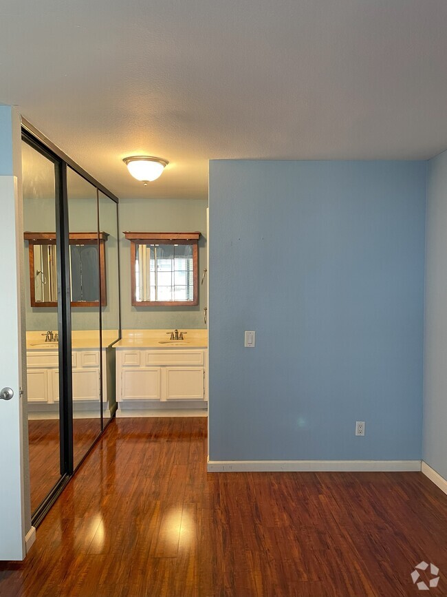 Building Photo - 8594 Summerdale Rd Unit #161 Rental