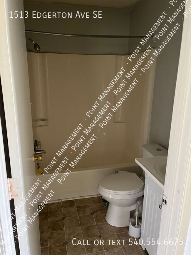 Photo - 1513 Edgerton Ave SE