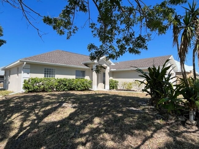 Photo - 1530 SW 19th Ave Casa