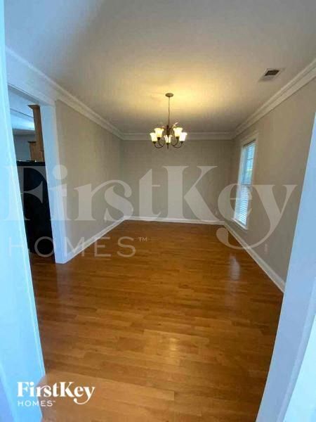 Photo - 205 Barberry St