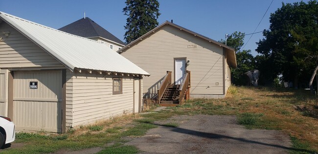Photo - Cheney-5 bed 2.5 bath house Available Now