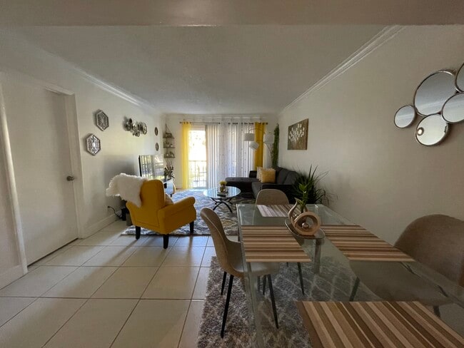 Photo - 470 NW 20th St Unit #2040