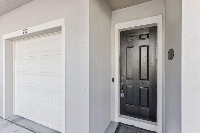 Photo - Updated 2/2 with attached 1 car garage right in Baldwin Park!