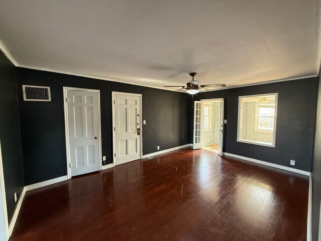 Photo - 12 E 50th St Unidad 2W