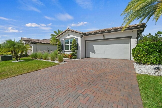 Photo - 3558 Haldin Pl