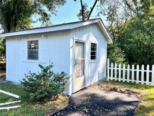 Photo - 2121 Woodhillcrest Dr
