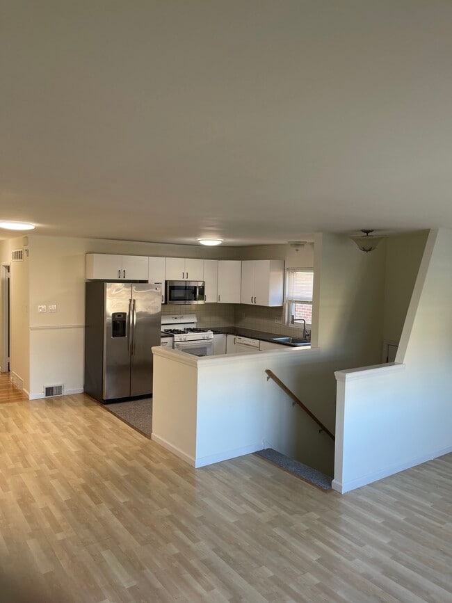 Photo - 7958 Langdon St Unidad 2