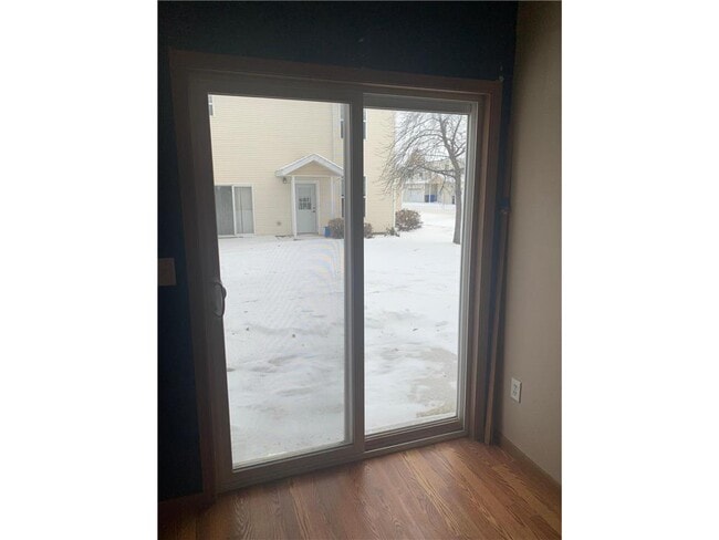 Photo - 4210 47th St S