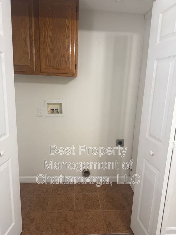 Photo - 8781 Damron Pl