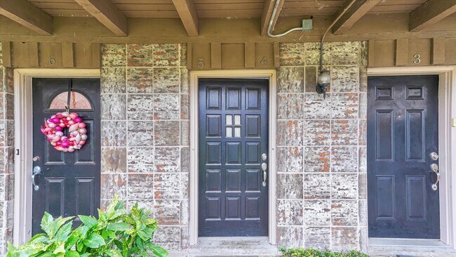 Photo - 2574 Marilee Ln Unit 4