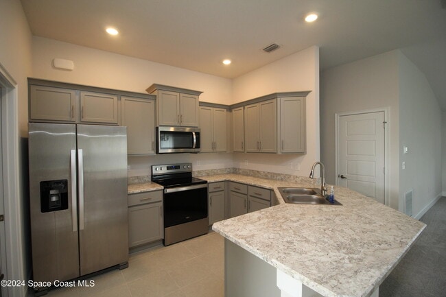 Photo - 2513 Pinwherry St NW