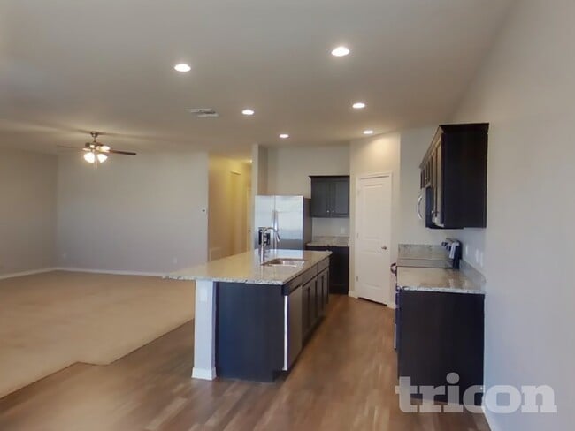 Photo - 37334 W Capri Ave