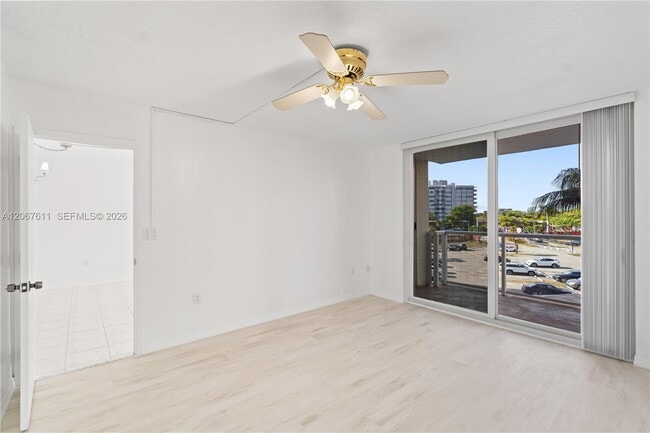 Photo - 1351 NE Miami Gardens Dr Unit 301E