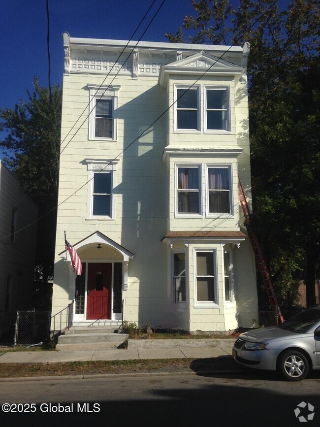 Building Photo - 91 Park Ave Unit #3 Rental