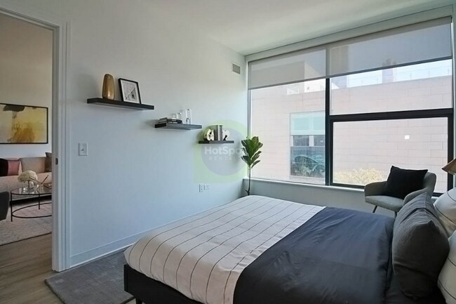 Photo - 803 W Van Buren St