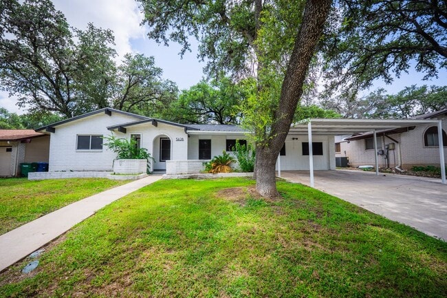 Building Photo - Oak Hills Terrace Single Story Home for Lease