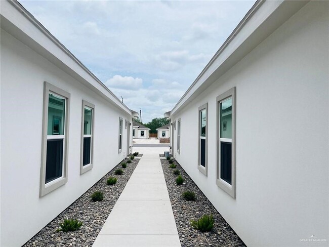 Photo - 12 N 58th St Unidad 1