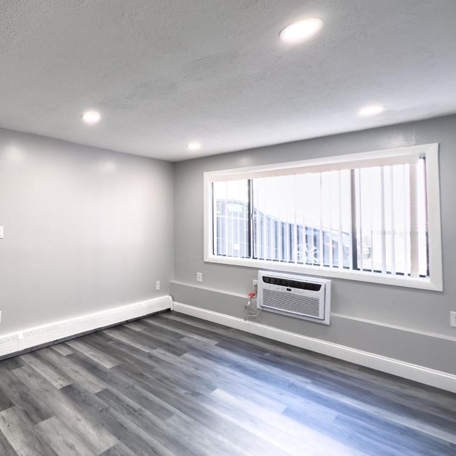 Photo - 19 Grove St Unit 10