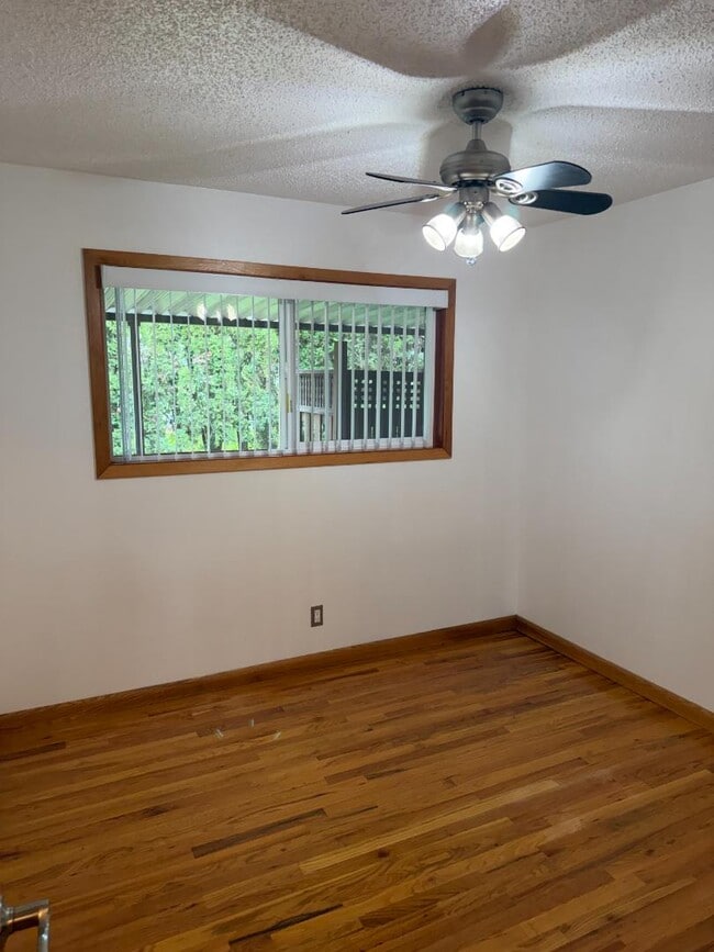 Photo - 1702 Winchell Ave