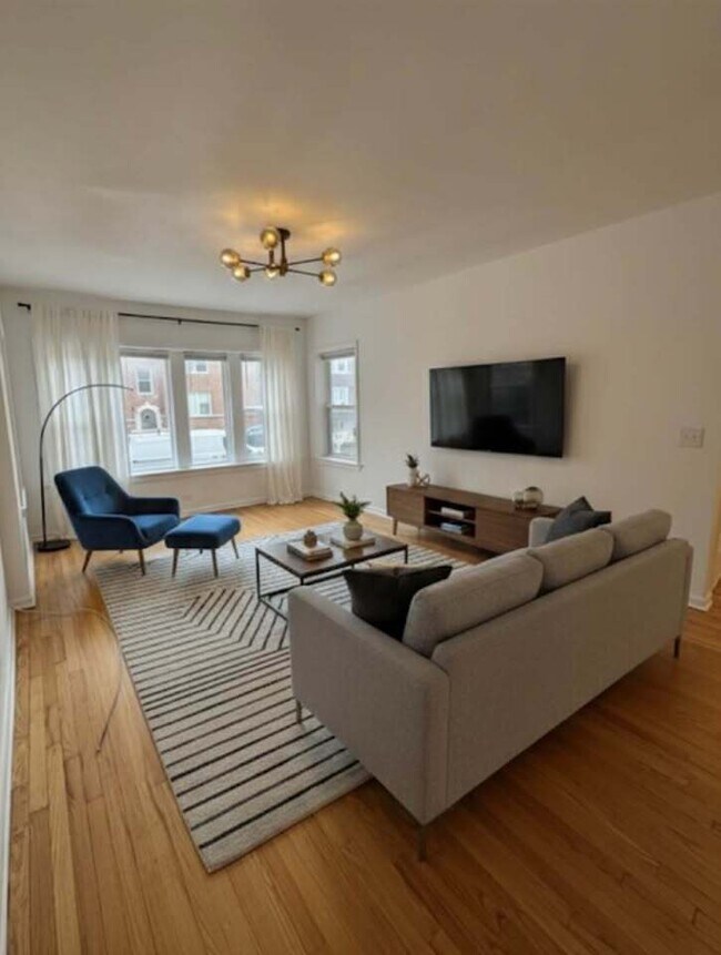 Photo - 6838 S King Dr