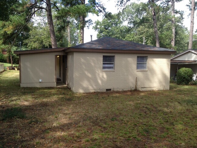 Photo - **ON HOLD**3 Bedroom / 1 Bathroom Home for Rent in East Columbus, GA***