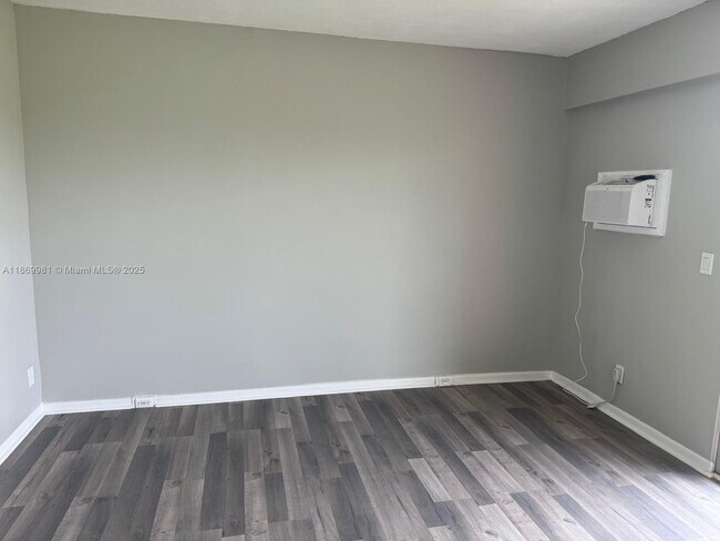 Photo - 13450 SW 3rd St Unit 409D