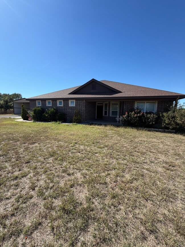 Building Photo - 182 Raymonds Wy