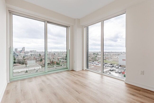 Photo - 5 York Garden Wy