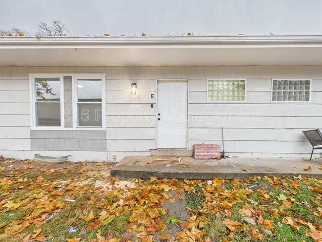 Building Photo - 7560 Prospect Ave Unit G