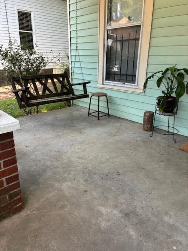 Photo - Spacious 1 bedroom/ 1 bath unit in Midtown...